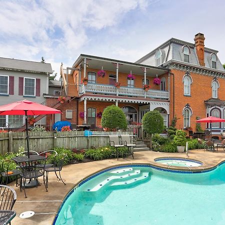 Greystone Manor Bed & Breakfast Bird-in-Hand Exterior photo
