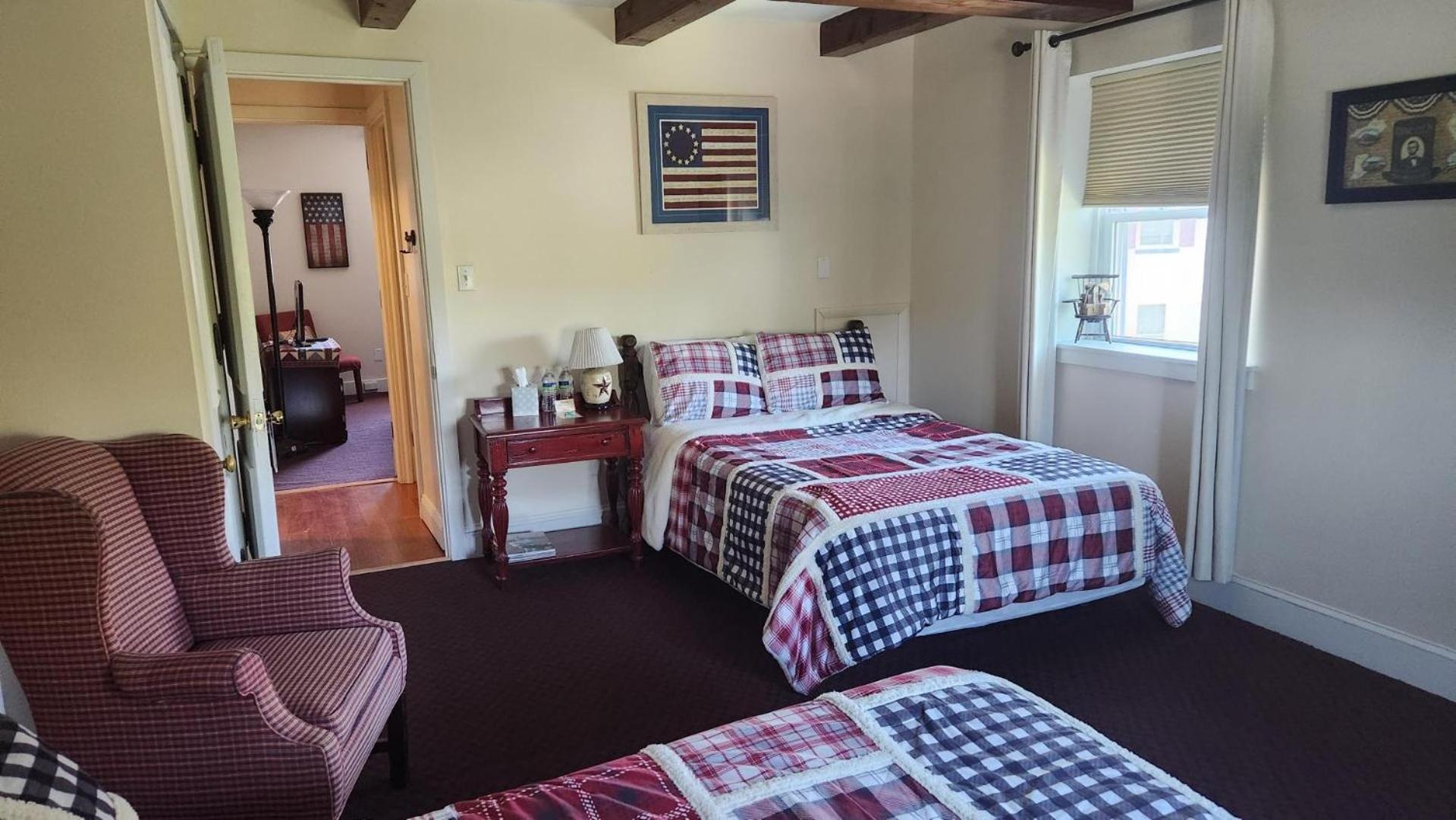 Greystone Manor Bed & Breakfast Bird-in-Hand Exterior photo