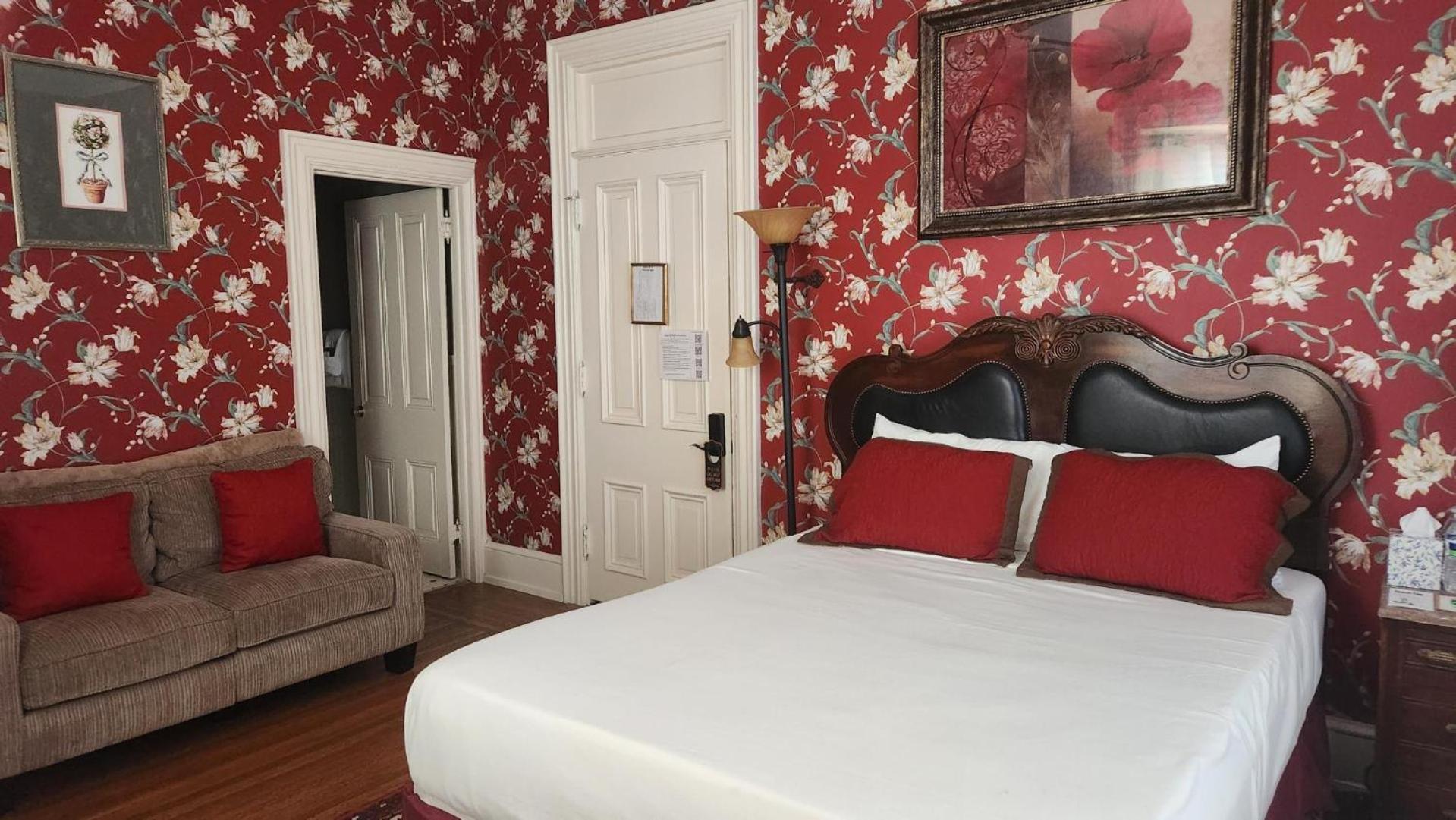 Greystone Manor Bed & Breakfast Bird-in-Hand Exterior photo