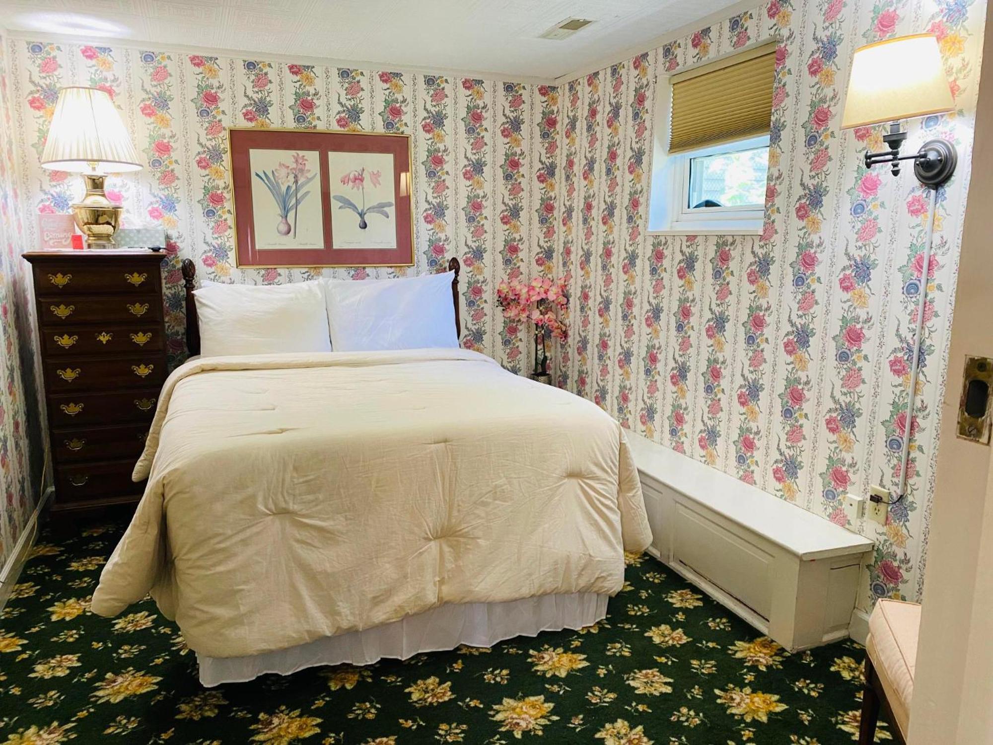 Greystone Manor Bed & Breakfast Bird-in-Hand Exterior photo